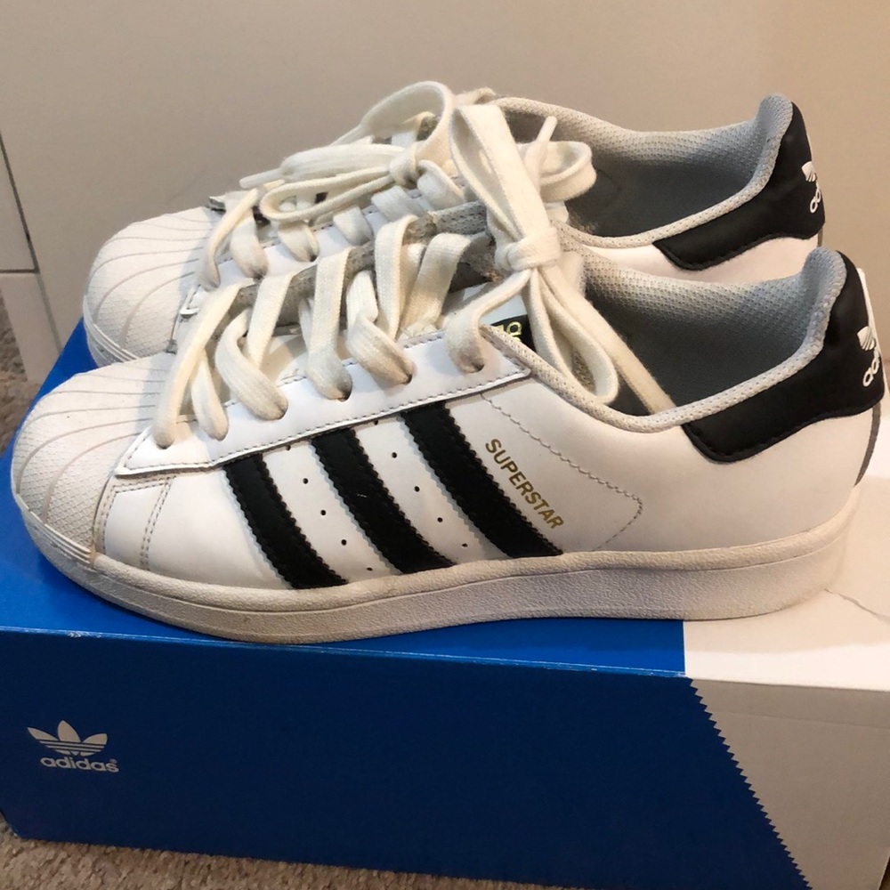 ADIDAS SUPERSTARS